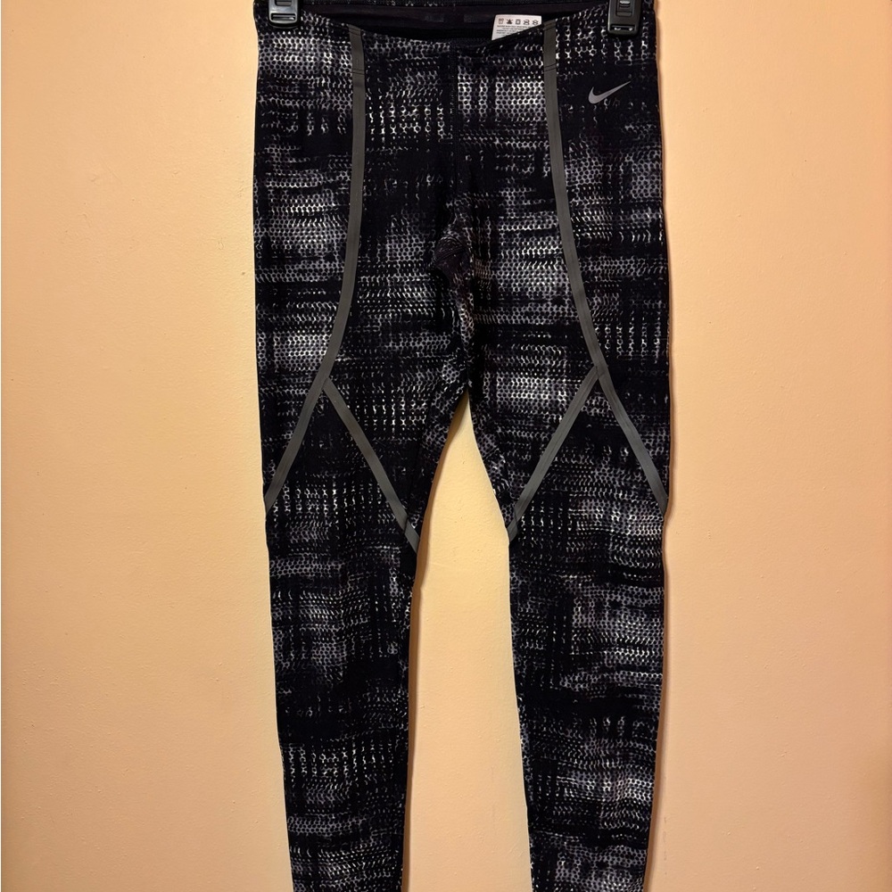Nike womens Patterned Black and Gray Leggings